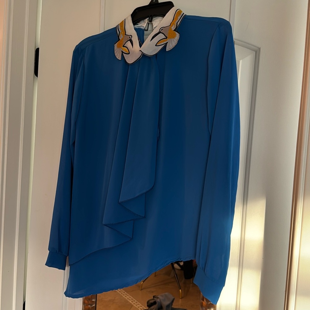 Made in Italy new with tags bird blouse